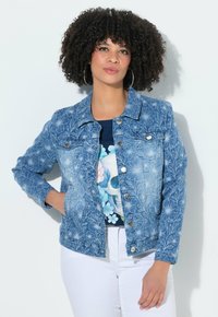 Джинсовая куртка