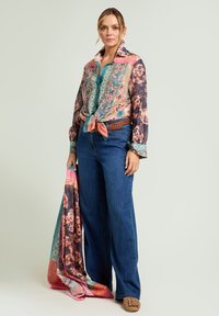 Блузка-рубашка Блузка-рубашка