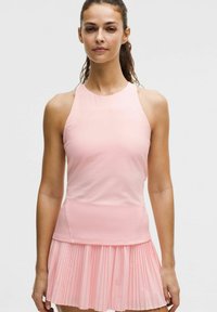 Спортивный топ