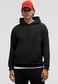 Спортивная кофта