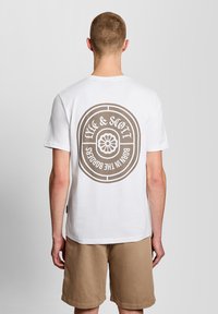 Футболка Футболка