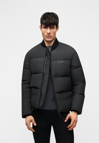 Куртка бомбер