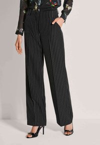 Широкие брюки