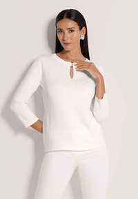 Пуловер с рукавом три четверти