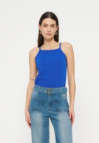 Топ на бретельках Топ на бретельках