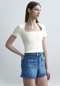 Футболка Футболка