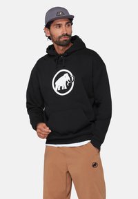 Спортивная кофта