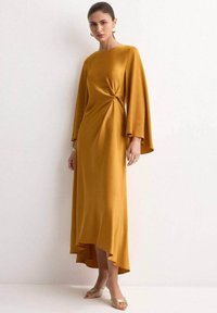 Коктейльное платье