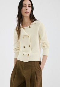 Вязаная кофта Вязаная кофта