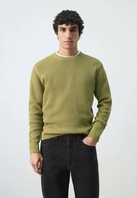 Пуловер Пуловер