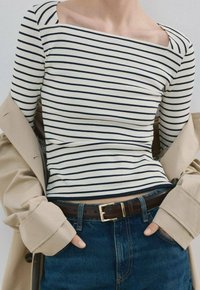 Пуловер в полоску Пуловер в полоску