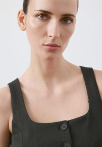 Жилет Жилет