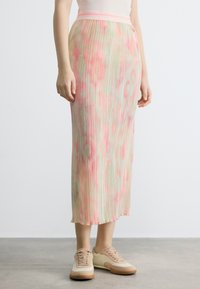 Юбка-карандаш Юбка-карандаш