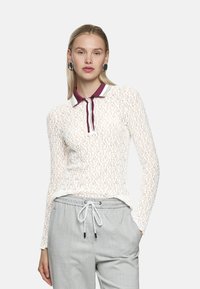 Кружевная блузка