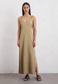 Платье макси