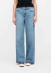 Джинсы Джинсы