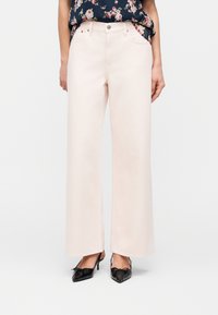 Джинсы Джинсы