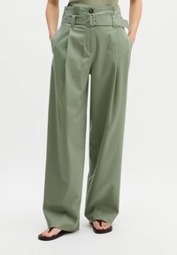 Широкие брюки Широкие брюки