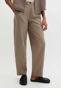 Широкие брюки Широкие брюки