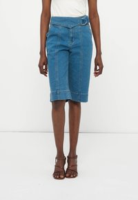 Шорты Шорты