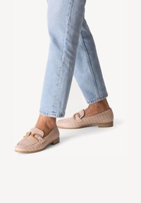 Полуботинки