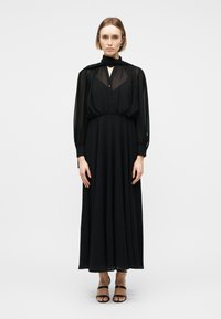 Платье макси