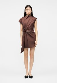 Коктейльное платье