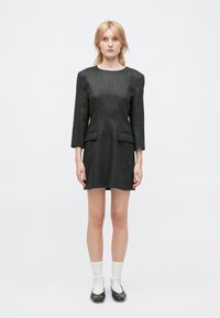 Короткое платье