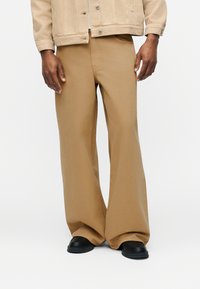 Свободные джинсы