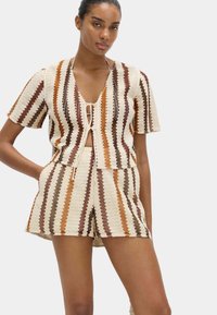 Шорты Шорты