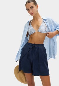 Шорты Шорты