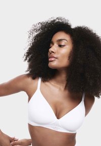 Бюстгальтер