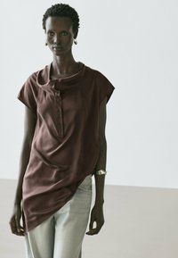 Шелковая блузка Шелковая блузка