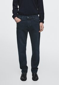 Прямые джинсы Прямые джинсы