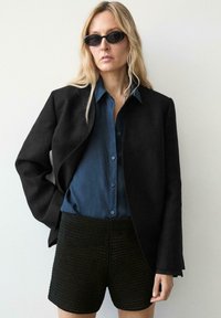 Шорты Шорты