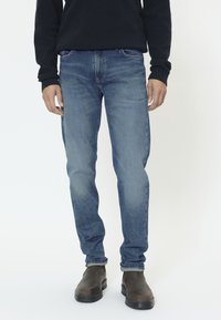 Прямые джинсы Прямые джинсы