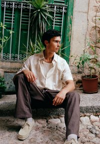 Рубашка с коротким рукавом Рубашка с коротким рукавом