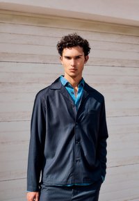 Рубашка Рубашка