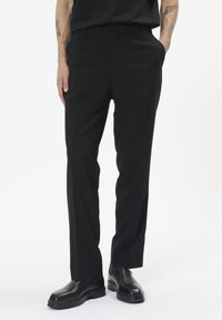 Костюмные брюки