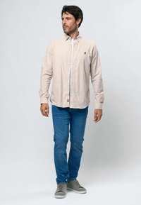 Рубашка Рубашка