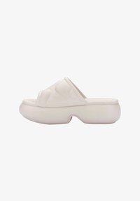 Шлепанцы Шлепанцы