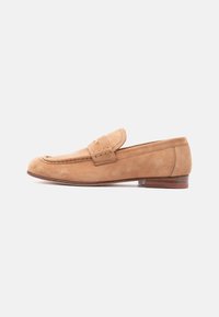 Полуботинки