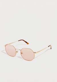 Солнечные очки Солнечные очки