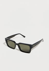 Солнечные очки Солнечные очки