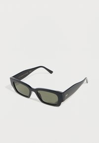 Солнечные очки Солнечные очки