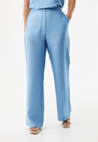 Широкие брюки