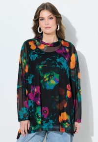 Длинная блузка