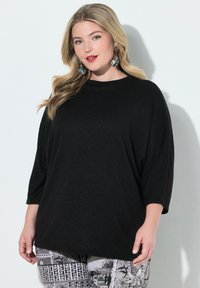 Пуловер с рукавом три четверти