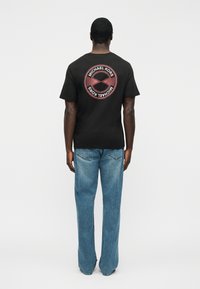 Футболка Футболка