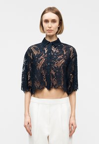 Кружевная блузка